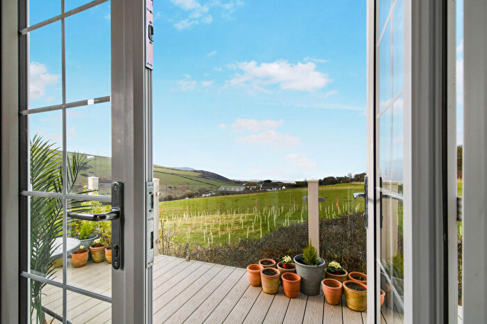 1 Bedroom Park Home For Sale In Woolacombe, Devon, EX34