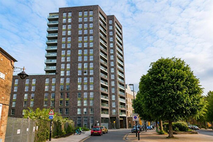 2 Bedroom Apartment To Rent In Creekside, London, SE8