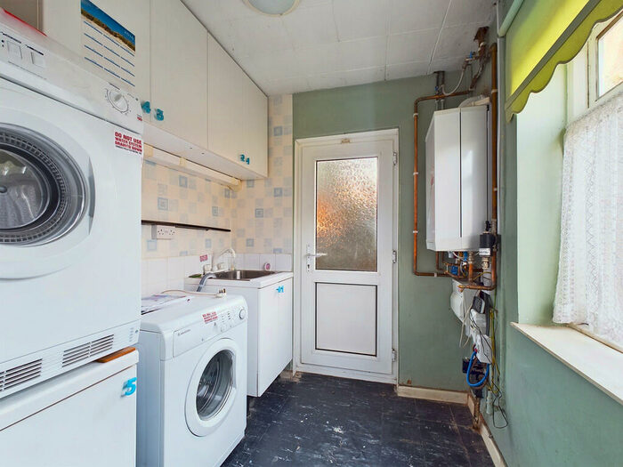 3 Bedroom End Of Terrace House For Sale In Harthill Road, Blacon, CH1