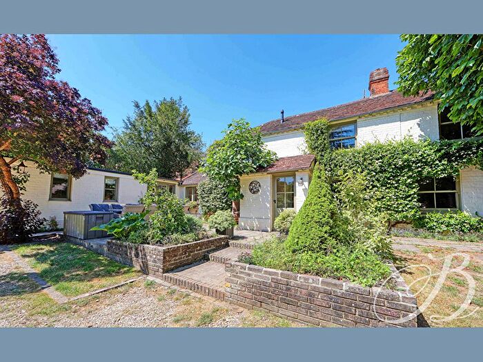 5 Bedroom Cottage For Sale In Finings Road, Lane End, HP14