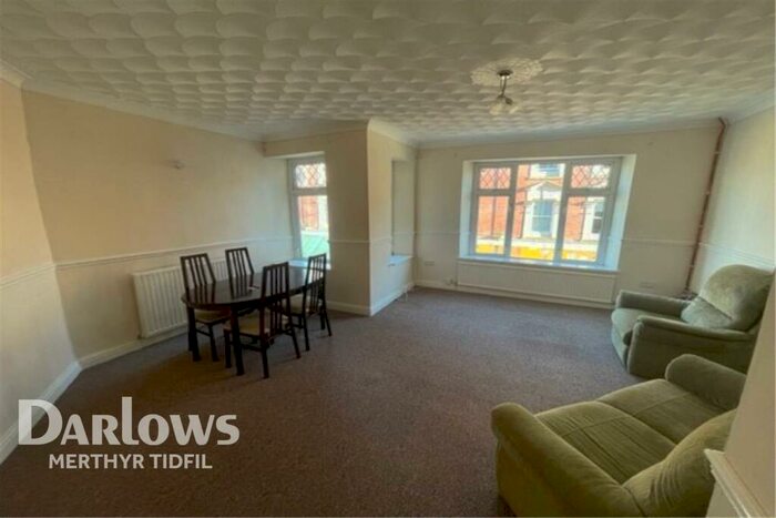 2 Bedroom Flat To Rent In Bethcar Street, NP23