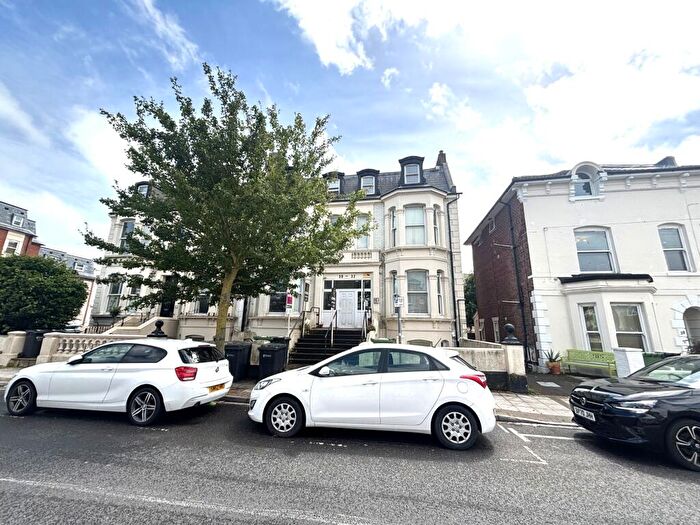 2 Bedroom Flat To Rent In - Granada Road, Southsea, Portsmouth, PO4