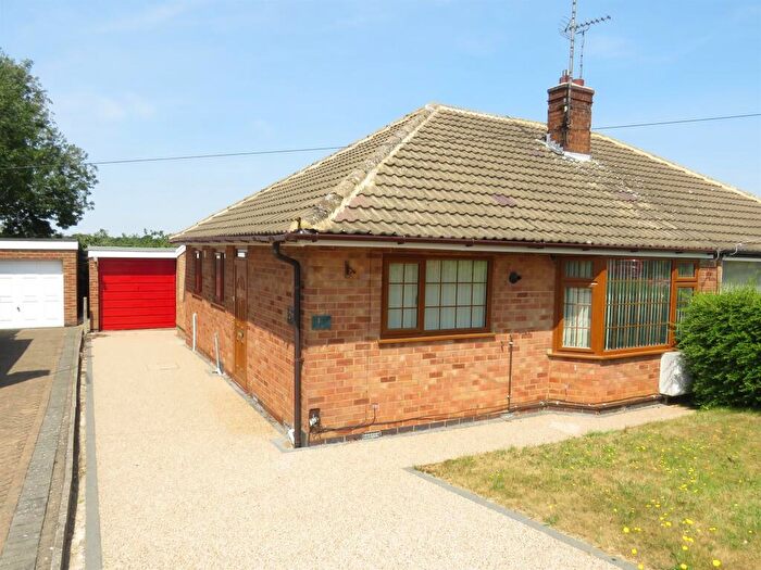 2 Bedroom Semi-Detached Bungalow For Sale In Plumtree Avenue, Wellingborough, NN8
