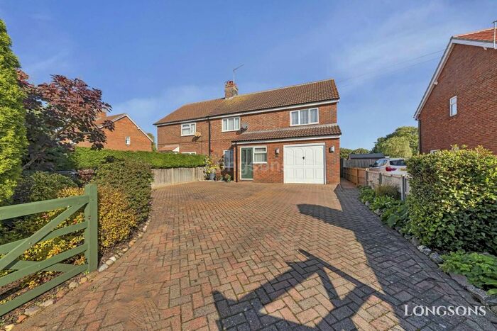 4 Bedroom Semi-Detached House For Sale In Bradenham Road, Shipdham, IP25