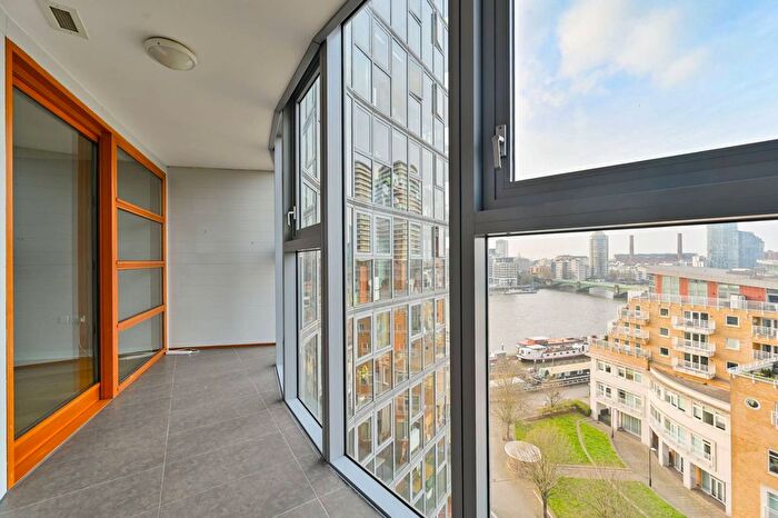 1 Bedroom Flat For Sale In Falcon Wharf, Battersea, London, SW11