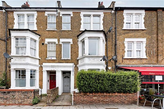 2 Bedroom Flat To Rent In Fulham Palace Road, London, SW6