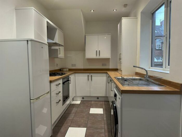 2 Bedroom Apartment To Rent In Grosvenor Gardens, Jesmond Vale, Newcastle Upon Tyne, NE2