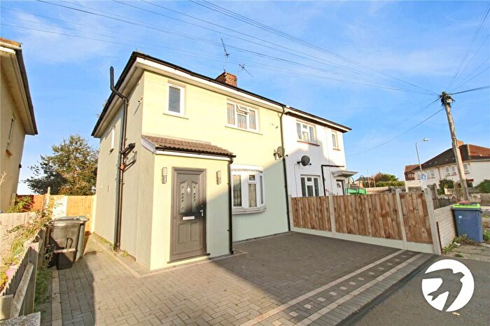 3 Bedroom Semi-Detached House To Rent In Shamrock Road, Gravesend, DA12