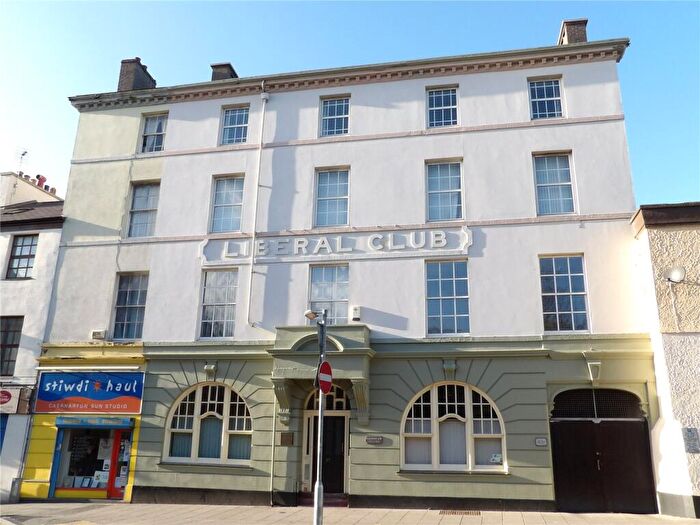 1 Bedroom Apartment To Rent In Bangor Street, Caernarfon, Gwynedd, LL55