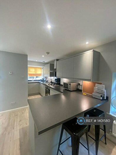 3 Bedroom Semi-Detached House To Rent In Hartshill, Guildford, GU2