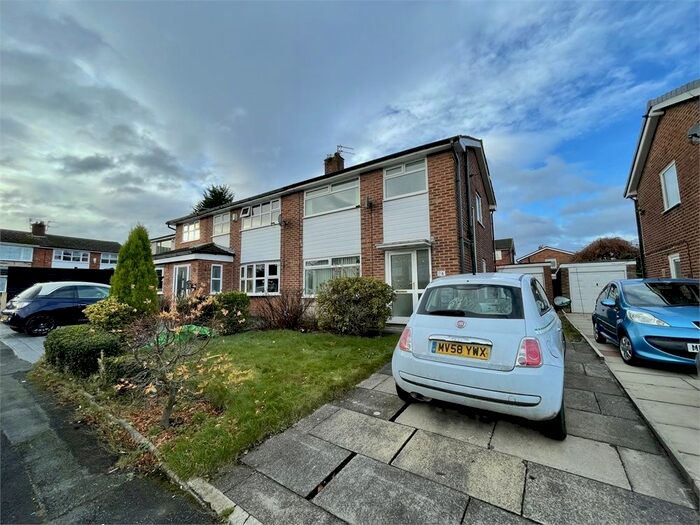 3 Bedroom Semi-Detached House To Rent In Mandon Close, Radcliffe, Manchester, Lancashire, M26