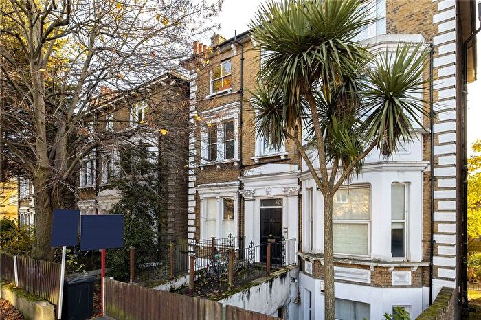 2 Bedroom Flat For Sale In Christchurch Road, London, SW2