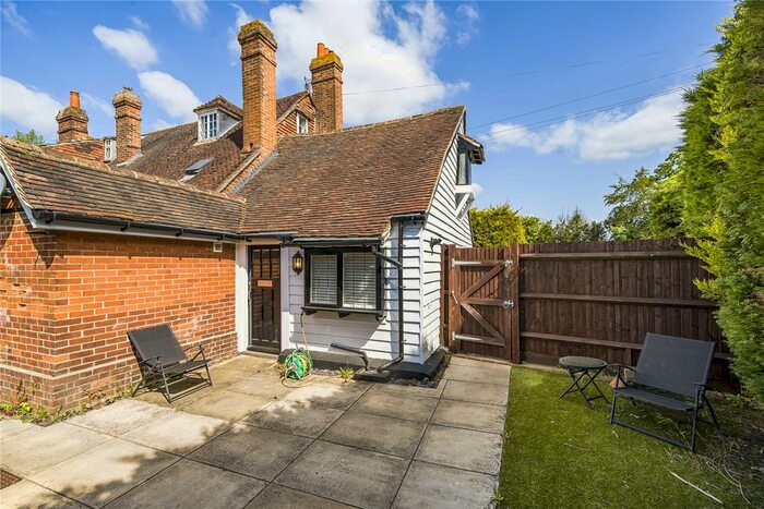 1 Bedroom End Of Terrace House For Sale In Westerham Road, Sevenoaks, Kent, TN13