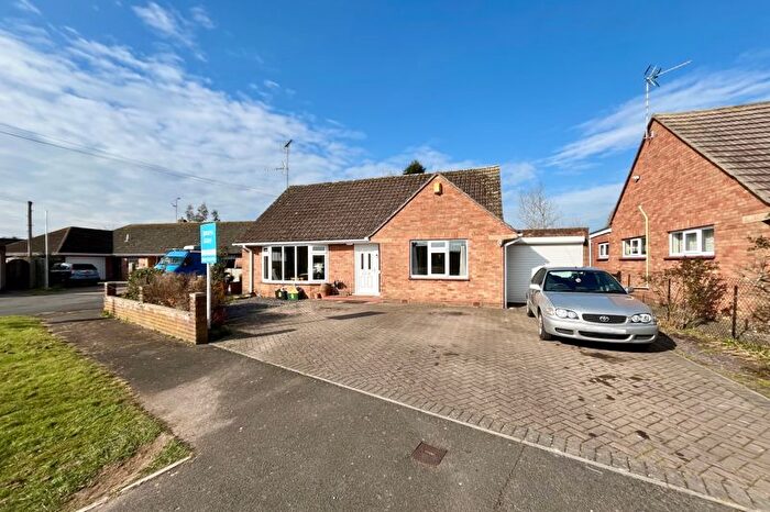 3 Bedroom Detached Bungalow For Sale In Orchard Green, Taunton, TA2
