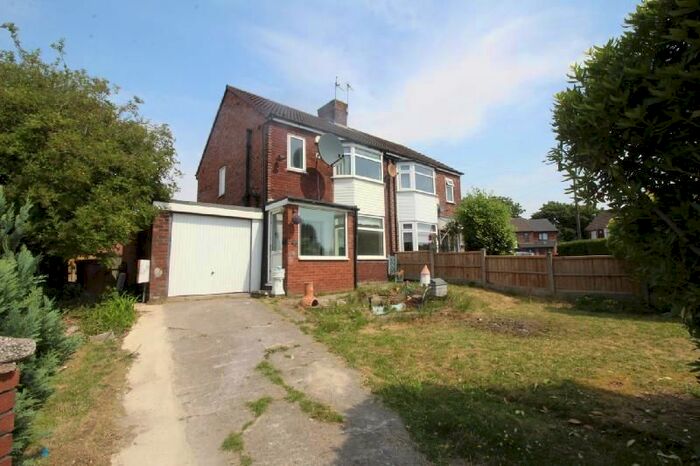3 Bedroom Semi-Detached House To Rent In Myrtle Grove, Billinge, Wigan, WN5