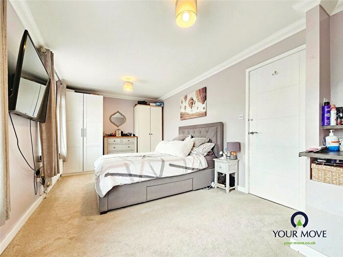 2 Bedroom End Of Terrace House For Sale In Mentmore Road, Ramsgate, Kent, CT12