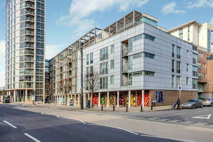 1 Bedroom Flat To Rent In Queen Street, Portsmouth, Hampshire, PO1