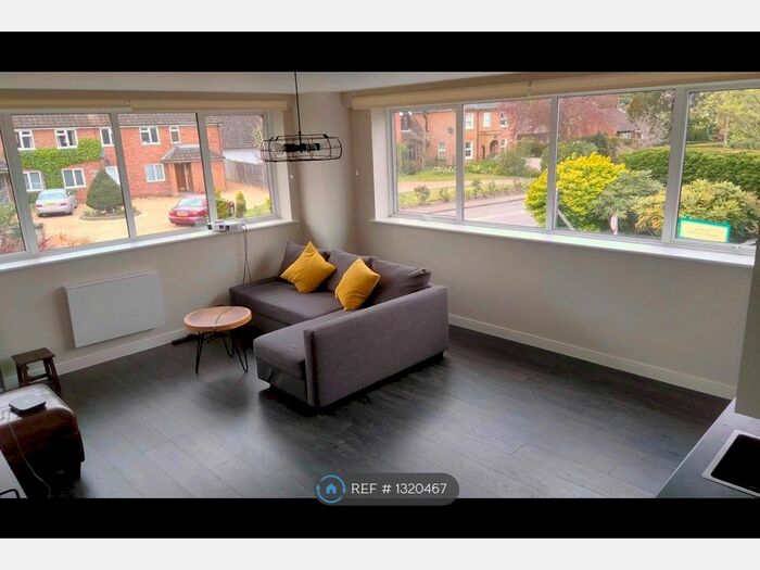 1 Bedroom Flat To Rent In Wellington House, Riseley, Reading RG7
