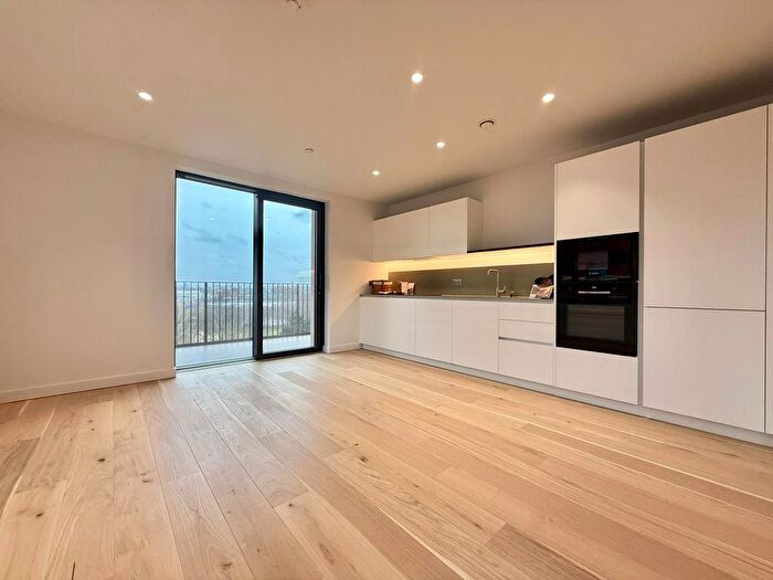 2 Bedroom Flat To Rent In Northam Tower, Mabyn Lane, Greenwhich Peninsula, London, SE10