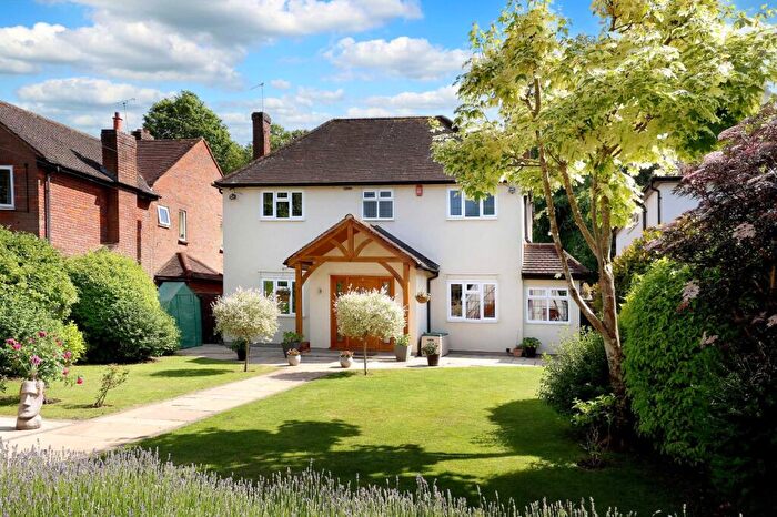 5 Bedroom Detached House For Sale In Burkes Close, Beaconsfield, Buckinghamshire, HP9