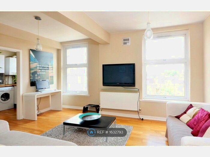 2 Bedroom Flat To Rent In Telford Court, London, SW2