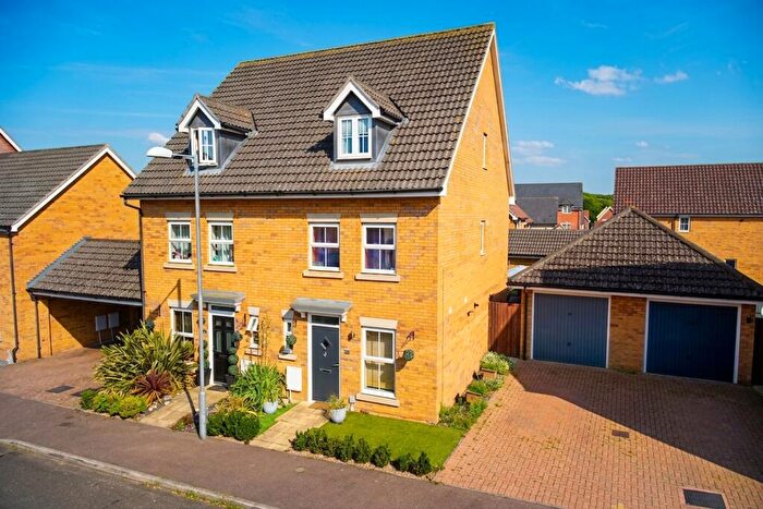 3 Bedroom Town House For Sale In Heron Road, Queens Hills, Norwich, NR8