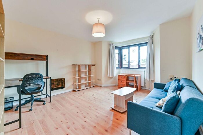 1 Bedroom Flat For Sale In Tiber Gardens, London, King's Cross, London, N1