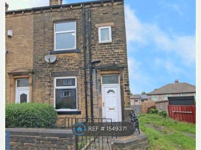 3 Bedroom End Of Terrace House To Rent In Bartle Lane, Bradford, BD7