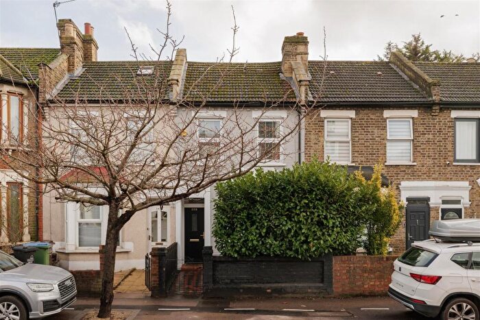 3 Bedroom House For Sale In Cann Hall Road, Leytonstone, E11