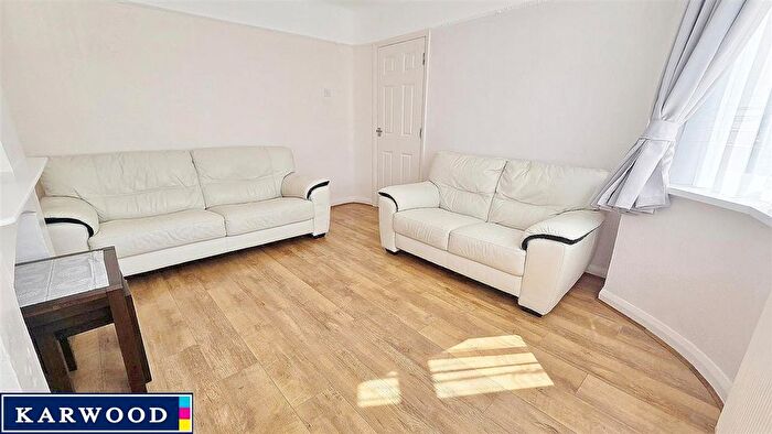 3 Bedroom Semi-Detached House To Rent In Maple Road, Hayes, UB4