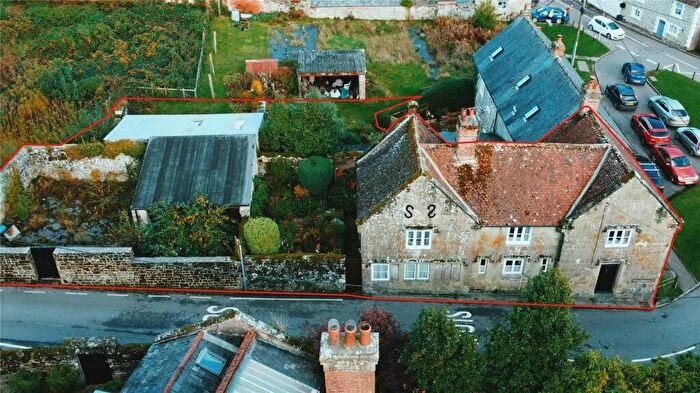 4 Bedroom Semi-Detached House For Sale In St. Johns Hill, Shaftesbury, Dorset, SP7