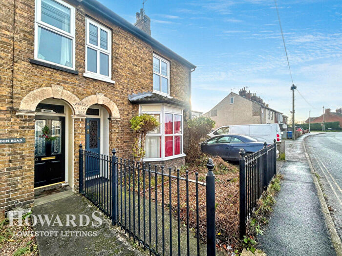 3 Bedroom Semi Detached House To Rent In London Road, Lowestoft, NR33