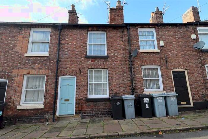 2 Bedroom Terraced House To Rent In St. Georges Street, Macclesfield, SK11