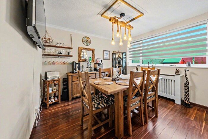 3 Bedroom Bungalow For Sale In Ennerdale Road, Leeds, West Yorkshire, LS12