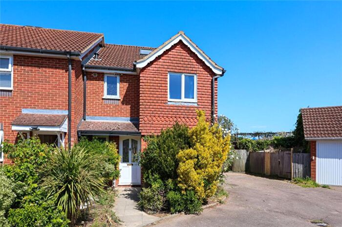 3 Bedroom End Of Terrace House For Sale In St. Andrews Gardens, Cobham, Surrey, KT11