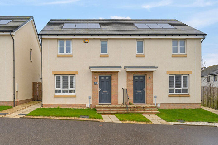 3 Bedroom Semi Detached House For Sale In Kingslaw Avenue, Kirkcaldy, KY1