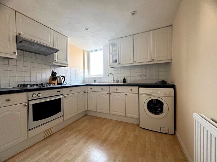 1 Bedroom Flat To Rent In Worple Road, London, SW19