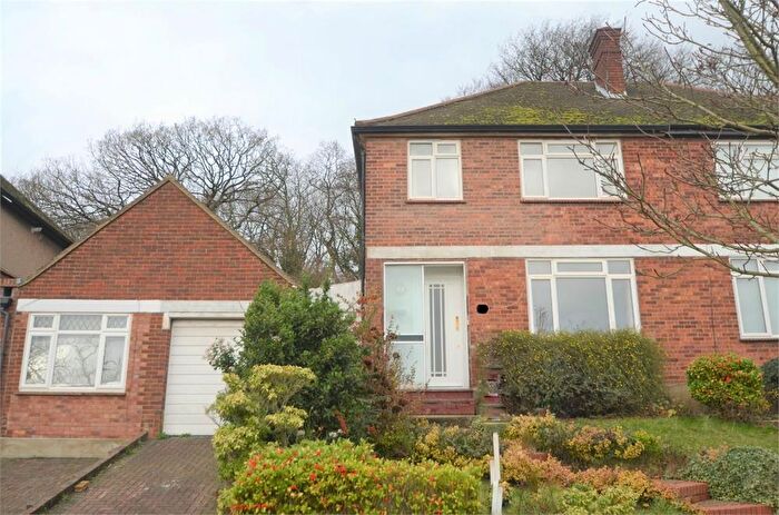 3 Bedroom Semi-Detached House For Sale In The Reddings, Mill Hill, NW7