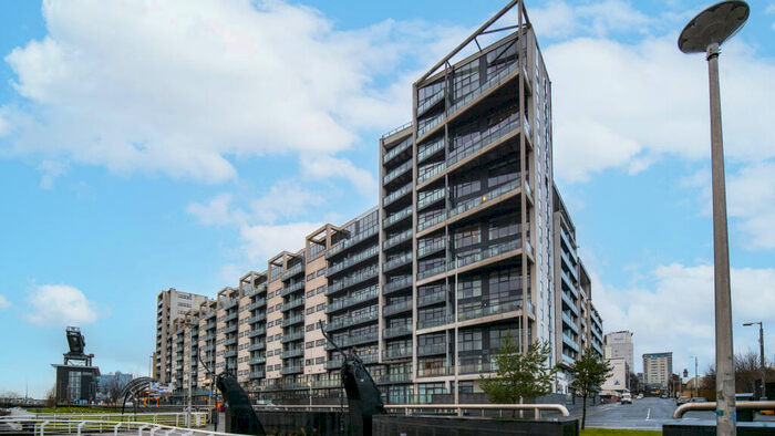 2 Bedroom Flat To Rent In Lancefield Quay, Glasgow, G3