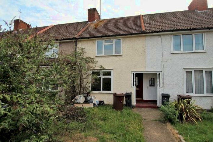 2 Bedroom Terraced House To Rent In Bromhall Road, Dagenham, London, RM8