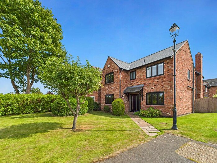4 Bedroom Detached House For Sale In Fiddlers Lane, Saughall, CH1