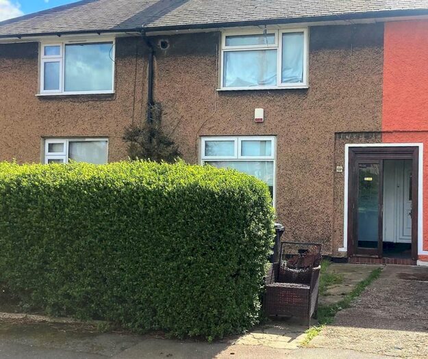 2 Bedroom Terraced House To Rent In Basedale Road, RM9