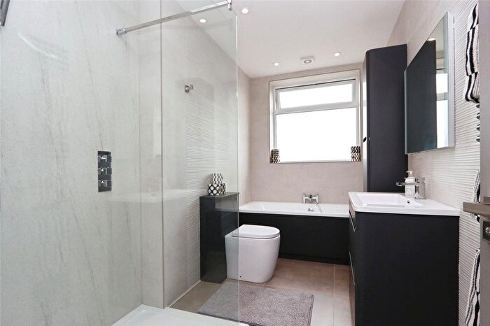 4 Bedroom Detached House For Sale In Fox Lane, Sheffield, South Yorkshire, S12
