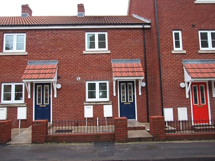2 Bedroom Terraced House To Rent In East Street, Chard, TA20