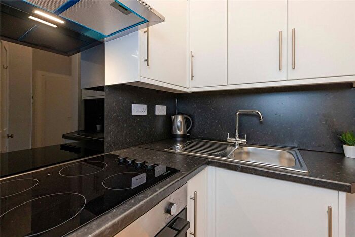 1 Bedroom Flat To Rent In Dundee Terrace, Edinburgh, EH11