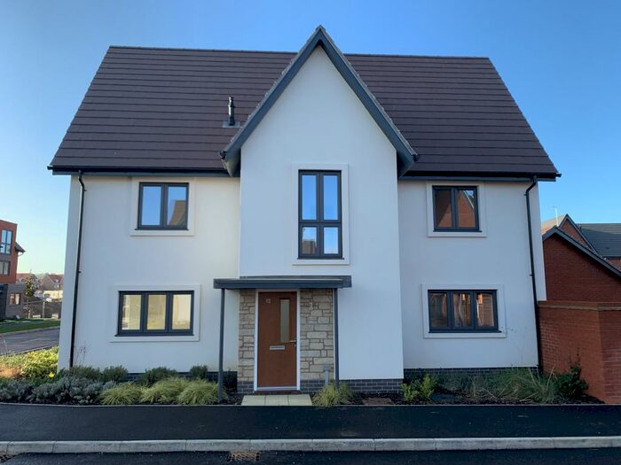 4 Bedroom House To Rent In Westminster Way, Daventry, Northamptonshire, NN11