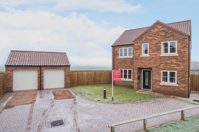 3 Bedroom Detached House For Sale In Redwood Close, Holbeach, PE12