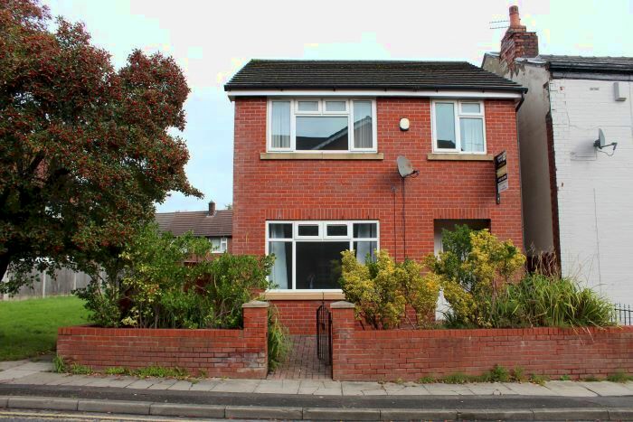 3 Bedroom Detached House To Rent In Bolton Road, Manchester, M26