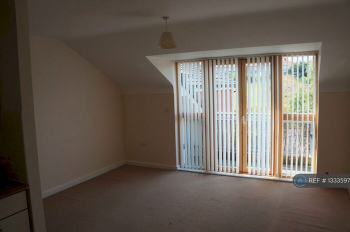 2 Bedroom Penthouse To Rent In Bentley Place, Wrexham, LL13