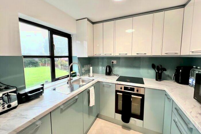 2 Bedroom Flat To Rent In Lunchfield Lane, Northampton, NN3